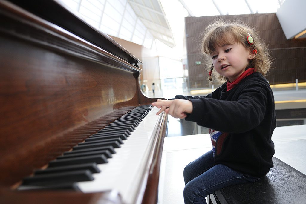 How to Choose the Right Piano Instructor for Your Child